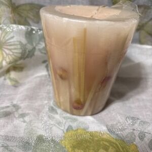 New Rose Water With Lemon Grass Scented Pillar Candle 4" X‎ 4.5" Dated 2002